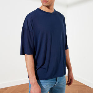 เสื้อยืดผ้าฝ้าย100% 220gsm ลายเรียบสำหรับผู้ชายเสื้อยืดสตรีทโอเวอร์ไซส์ความยาวออกแบบตามสั่ง - Product Image 6