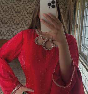 Nuevo Salwar Kameez de Diseño para Mujer, Reversible, de Seda, Informal, para Fiestas y Almuerzos, con Top, Pantalón Plazzo, Duppatta Elegante y Bordado - Product Image 4