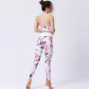 Meilleure vente Nouveau style Respirant Design unique en couleurs claires Femmes Gym Fitness Wear Respirant Solide Sports Bras - Product Image 6