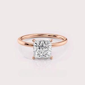 Anillo Solitario Minimalista con Diamante Cultivado en Laboratorio, Corte Princesa, Oro Blanco/Amarillo/Rosa de 14 Quilates - Product Image 1