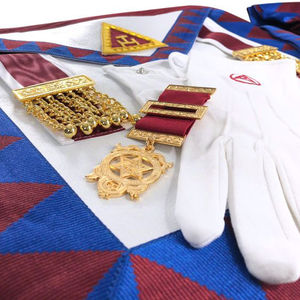Mark Worshipful Master Masons Regalia Set Fine Crafted Breast Jewel & Hard Apron Case Disponible à des prix raisonnables - Product Image 2