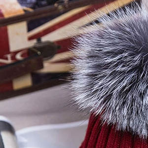 Bonnets d'hiver unisexes en vrac 100% laine Bonnets tricotés de haute qualité pour une utilisation à la plage avec des couleurs et des logos personnalisables - Product Image 5