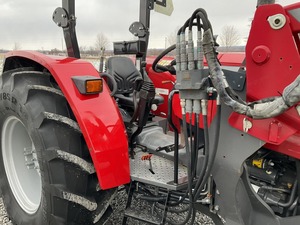 2607H Salta ahora y obtén el tractor 2019 Massey Ferguson 2607H - Product Image 5