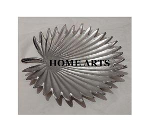 Plateau de service en forme de feuille d'ananas au design unique Plateau à dessert en aluminium de couleur argent fait à la main à bon prix - Product Image 5