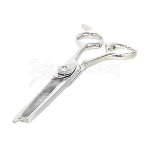 Ciseaux amincissants pour une utilisation en salon avec logo personnalisé Lames de haute qualité et conception résistante à la rouille - Product Image 2