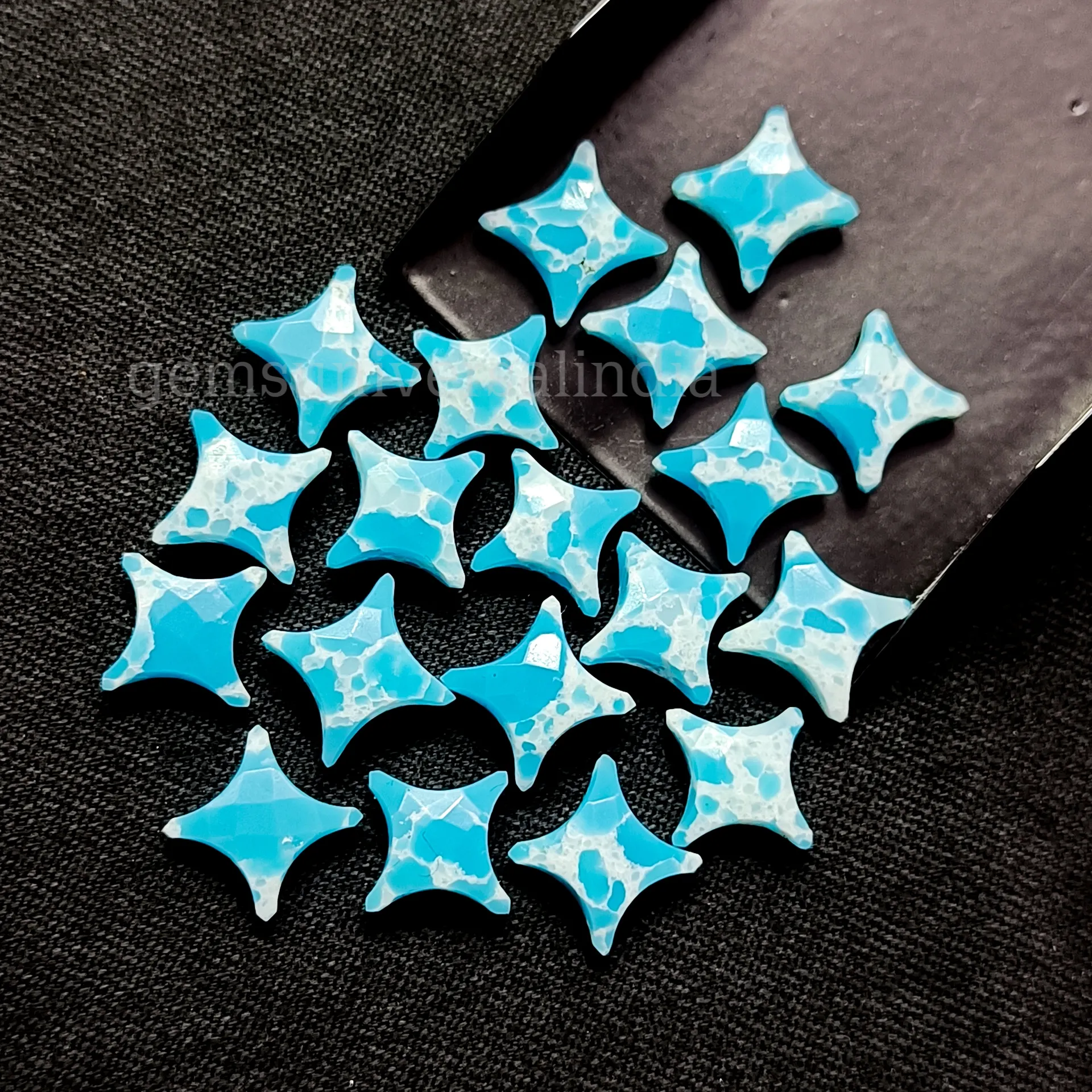 Perles bleues en forme d'étoile Ninja Turquoise Mohave, perles de turquoise bleue, perles de pierres précieuses de sculpture en forme d'étoile fantaisie, bijoux 11-12 MM