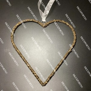 Ornements suspendus de perles multicolores faites à la main Décoration de Noël en forme de coeur unique pour un usage domestique Article décoratif de vacances de fête - Product Image 2