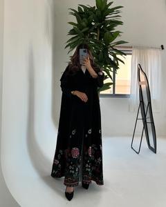 Abaya longue en satin de luxe sur mesure en gros, vêtements islamiques pour femmes, manches bouffantes, inspirée de Dubaï, mode modeste en soie turque - Product Image 4