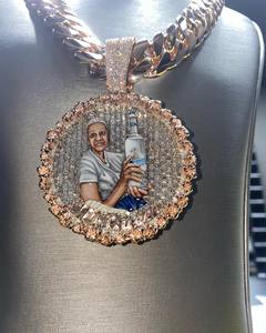 Pendentif photo 3D personnalisé avec argent 925 glacé Moissanite bijoux en alliage de style classique avec pierre principale en diamant - Product Image 2