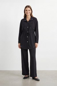 ชุดเซ็ตเสื้อและกางเกงสำหรับผู้หญิง – ชุดสองชิ้นทันสมัยสำหรับใส่ลำลองและใส่ทำงาน |   ขายส่ง |   ผลิตในตุรกี - Product Image 4