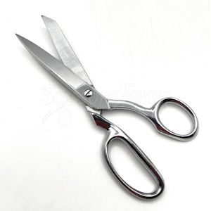 Tijeras multiusos para el hogar de grado profesional para cortar carne, verduras, tela, papel y artículos de uso diario - Product Image 1