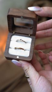 แหวนกล่องไม้แท้สำหรับงานแต่งงานทำด้วยมือทำจากไม้วอลนัทสำหรับงานหมั้นงานแต่งงานที่ใส่แหวนขนาดเล็กไม่ซ้ำใคร - Product Image 2