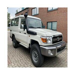 LandCruiser GRJ78 HARDTOP 2020, Manual, SUV Oscuro, 7 Velocidades, Techo Corredizo, Portaequipajes de Aluminio, Motor 4.1-6L - Product Image 1