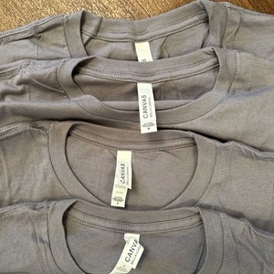 T-shirts Bella Canvas unisexes, coupe slim, en tissu triblend léger, grandes tailles, originaux pour hommes, t-shirts en tissu triblend - Product Image 1