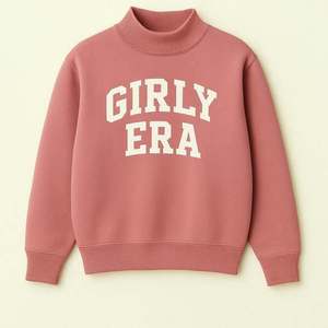 Sweat-shirt oversize à col montant pour femme, imprimé graphique Soft Girl Era, pull décontracté à manches longues en polaire, confortable pour l'hiver, style streetwear - Product Image 4