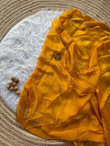 Saree traditionnel en soie douce de créateur indien avec un beau travail de broderie pour les mariages et les fêtes - Product Image 6