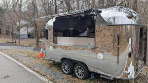 Compre Camiones de Comida Rápida Estándar de la Mejor Calidad, Remolques Móviles para Catering, Camiones de 16x8x11 pies con Capacidad de 1001-2000 kg a Precios Económicos - Product Image 2