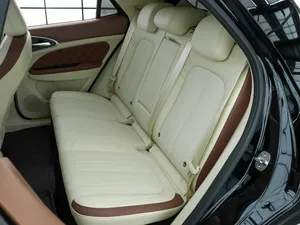 NEAT 2023,03, Low Mileage Automatic Transmission <b>Panoramic</b> Sunroof LED lights LED Daytime - Product Image 6