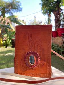 Diario de Cuero Hecho a Mano con Tallado de Dragón y Piedra Preciosa Natural, Cuaderno de Viaje Artesanal Recargable Vintage - Product Image 2