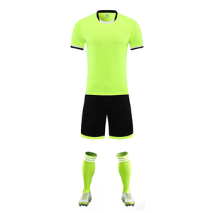 Vêtements de football personnalisés 2025 Nouveau design Maillot d'entraînement de football classique Kits de football pour hommes - Product Image 3