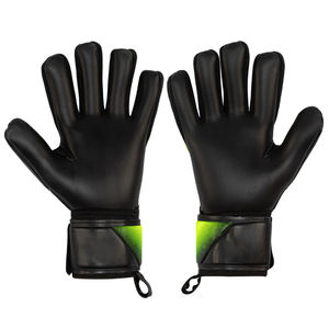 Gants de gardien de but de football de sport en matériau doux au toucher de haute qualité enfants jeunes garçons gant de gardien de but avec poignée PAR AMAZING INDUSTRIES - Product Image 3