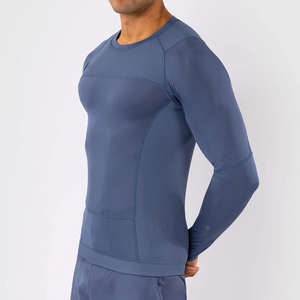 Rashguard MMA personnalisé, sans Gi, BJJ, grappling, compression, polyester, spandex, OEM, fabriqué au Pakistan - Product Image 2