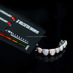 Haute Qualité Vvs Moissanite Grillz Personnalisé Glacé Rond Brillant Diamant 925 Argent Hip Hop Deux Tons Grillz Fine Jewelry - Product Image 4