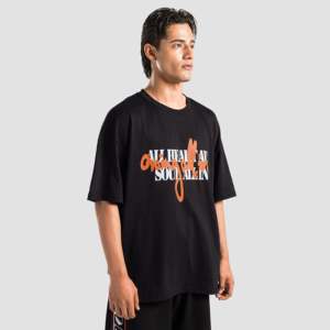 เสื้อยืดโอเวอร์ไซส์ StreetLine สีดำ ผ้าเจอร์ซีย์หนา 320 กรัม พิมพ์ลายกราฟิกแบบอัดแน่น - Product Image 2