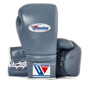 ถุงมือชกมวยแบบผูกเชือก รุ่นพรีเมียม หนังคุณภาพสูง ระบายความชื้นได้ดี ปิดนิ้วเต็มรูปแบบ ปรับแต่งได้ตามต้องการ ออกแบบ OEM สำหรับการฝึกซ้อม - Product Image 1