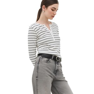 Camiseta Casual de Algodón 100% para Mujer - Cuello Redondo, Corte Regular - Product Image 3