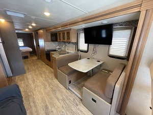 T-h-o-r H-u-r-r-i-c-a-n-e 34J usado del 2016, listo para vender - Product Image 3