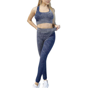 Conjuntos de yoga sin costuras con impresión de logotipo personalizado, ropa de entrenamiento, conjunto de Yoga de color sólido de talla grande - Product Image 1