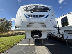 EXCELENTE, IMPECABLE, Nuevo/Usado 2021 Forest River Arctic Wolf 3550S-U-I-T-E - Product Image 2