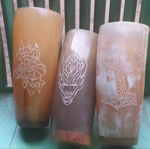 แก้วดื่มแก้วทรงแตรสไตล์ไวกิ้งพร้อมฐานไม้แกะสลักตามสั่งด้วยงานฝีมือรูปพระจันทร์เสี้ยว - Product Image 3