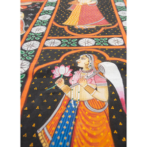 Tapiz de Pared de Tela de Algodón Gris y Negro con Arte Pichwai, Patrón Escénico para Decoración del Hogar - Product Image 3