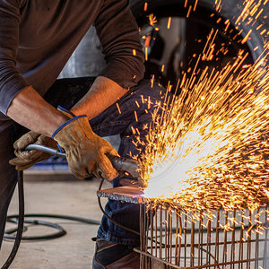 Guantes de trabajo de cuero de seguridad con logotipo personalizado a bajo precio, guantes de trabajo de cuero para hombre hechos en Pakistán - Product Image 5