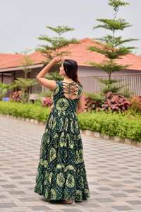 ชุดเดรสงานปักลายแกมะธีพิเศษสำหรับวันนวรมตรี พร้อมงานปักกระจกแท้ แบรนด์ RADHE EXPORT สไตล์งานปาร์ตี้ เหมาะสำหรับงานรับปริญญา แห้งเร็ว - Product Image 6