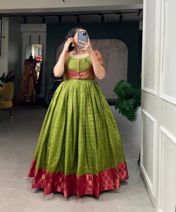 สวยมากและดีไซเนอร์ปาร์ตี้สวมเสื้อเย็บปักถักร้อยสุภาพสตรีอินเดียผู้หญิงเย็บสําเร็จรูปราคาต่ําขายส่งซูราษี - Product Image 6