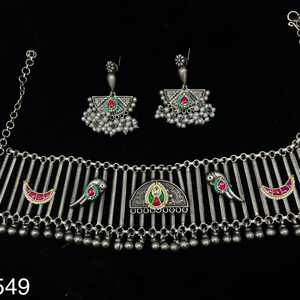 Conjunto de collar de plata oxidada y peso ligero de diseñador exclusivo con colección de par de pendientes y niñas 2025 - Product Image 1