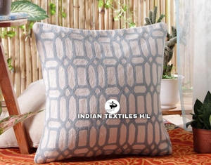 Luxe laine à la main Crewel broderie laine chaîne cousu housse de coussin pour canapé canapé salon vente chaude produit par ITHL - Product Image 2