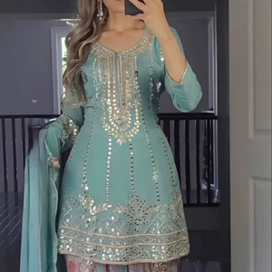 Conjunto Salwar de Bollywood de Alta Calidad en Georgette Sintética con Bordado de Lentejuelas Pesadas de 5 mm y Estampado Digital en las Mangas para Invierno y Verano - Product Image 1