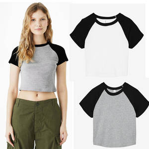 เสื้อยืดครอปแขนสั้นผู้หญิง Bella+Canvas ปักโลโก้แบบ 3 มิติ ลายบาติก สองสี แขนปกติ ตัดต่อสีตัดกัน - Product Image 1