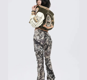 Vente en gros de veste universitaire personnalisée pour femmes, couleurs personnalisées, taille et logo de qualité supérieure, veste universitaire coupée pour femmes - Product Image 3