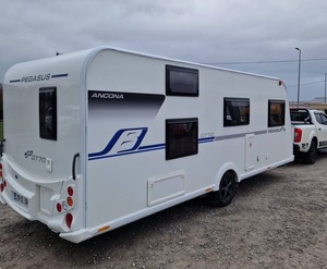 Caravane de luxe tout-terrain, camping-car, maison mobile pour le camping, véhicule à vendre, application camping-car - Product Image 1