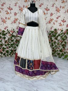 Nouvelle collection de tenues modernes et festives Lehenga Choli avec dupatta, tissu Georgette de qualité supérieure et doublure en coton pour les fêtes - Product Image 3