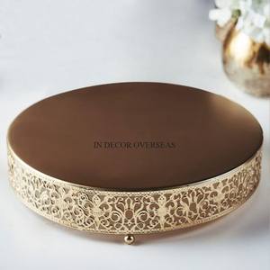 Plato para servir chocolates y dulces de aspecto elegante hecho de metal de alta calidad de forma redonda de la India a un precio impresionante - Product Image 1