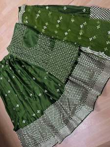 Alta calidad exclusivo pesado Georgette Lehenga Choli estilo indio espejo de papel trabajo para fiestas de boda al por mayor de Surat - Product Image 5