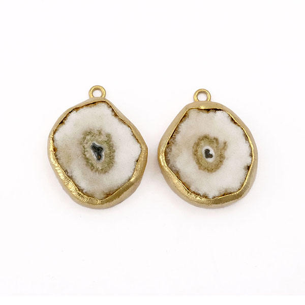 ควอตซ์แสงอาทิตย์สีเขียว