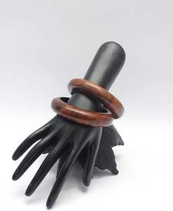 Juego de 2 Brazaletes de Madera de Sisoo Hechos a Mano Pure Hands Spunky Tropicalia, Joyería Ecológica, Ligera, Estilo Minimalista Elegante - Product Image 5