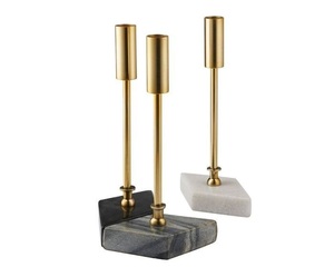 Bougeoir en métal fait main au design unique pour la décoration de Noël et l'éclairage de table de fête de luxe personnalisable - Product Image 5